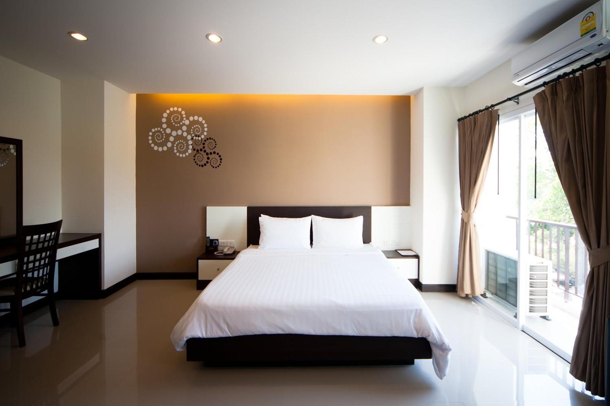 Phavina Hotel Rayong Sha Extra Plus Exteriör bild