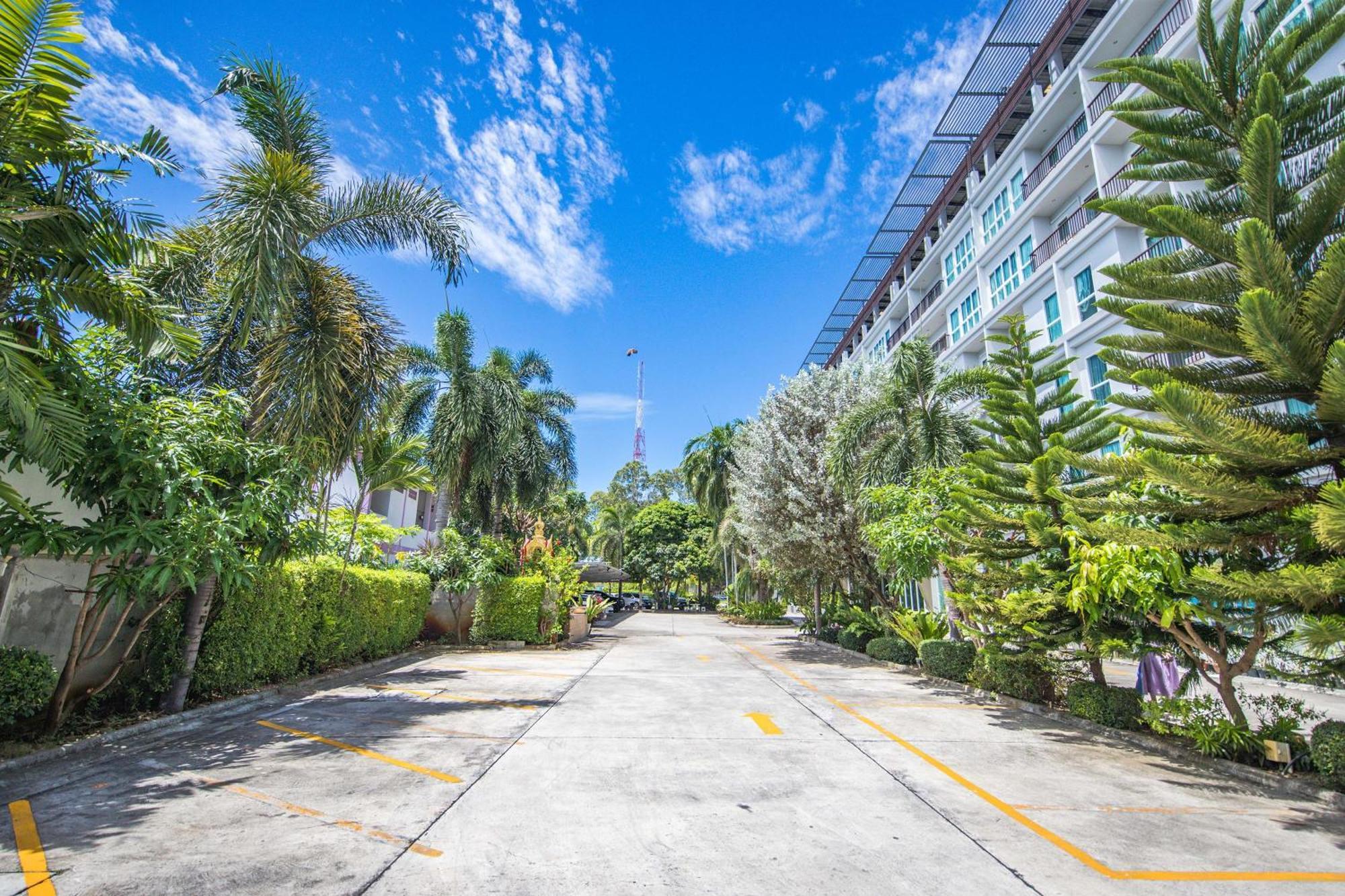 Phavina Hotel Rayong Sha Extra Plus Exteriör bild
