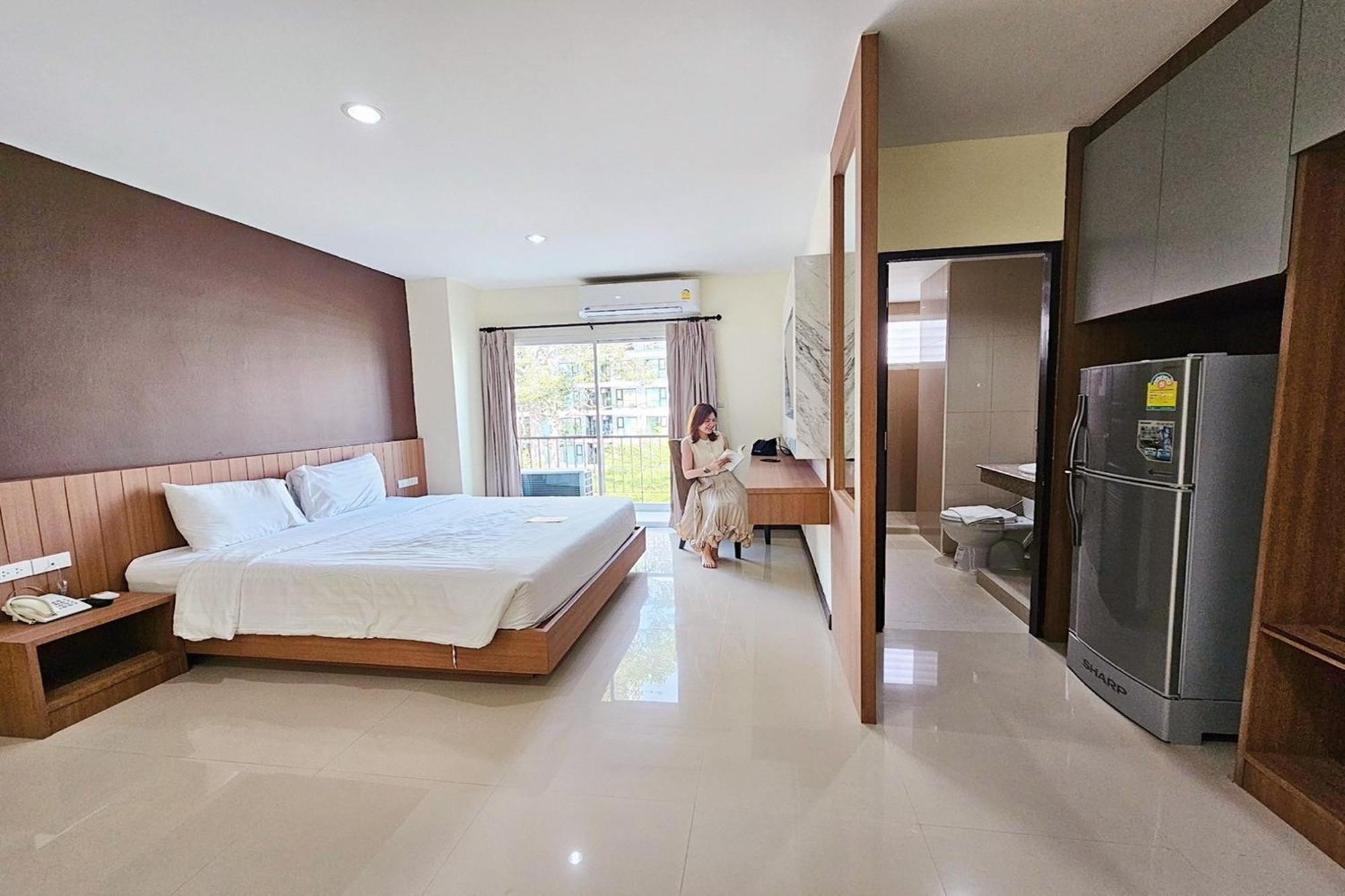 Phavina Hotel Rayong Sha Extra Plus Exteriör bild