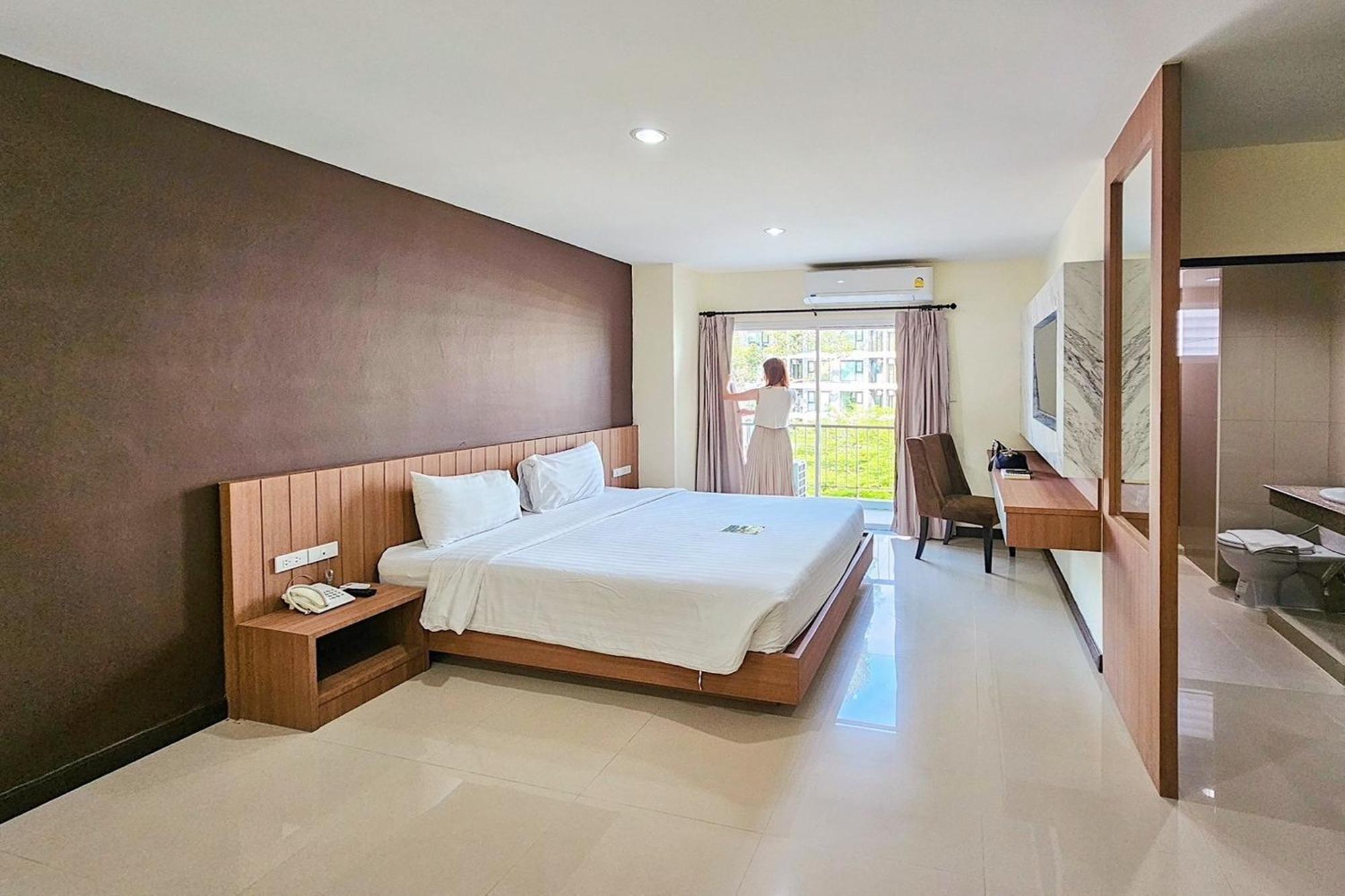 Phavina Hotel Rayong Sha Extra Plus Exteriör bild